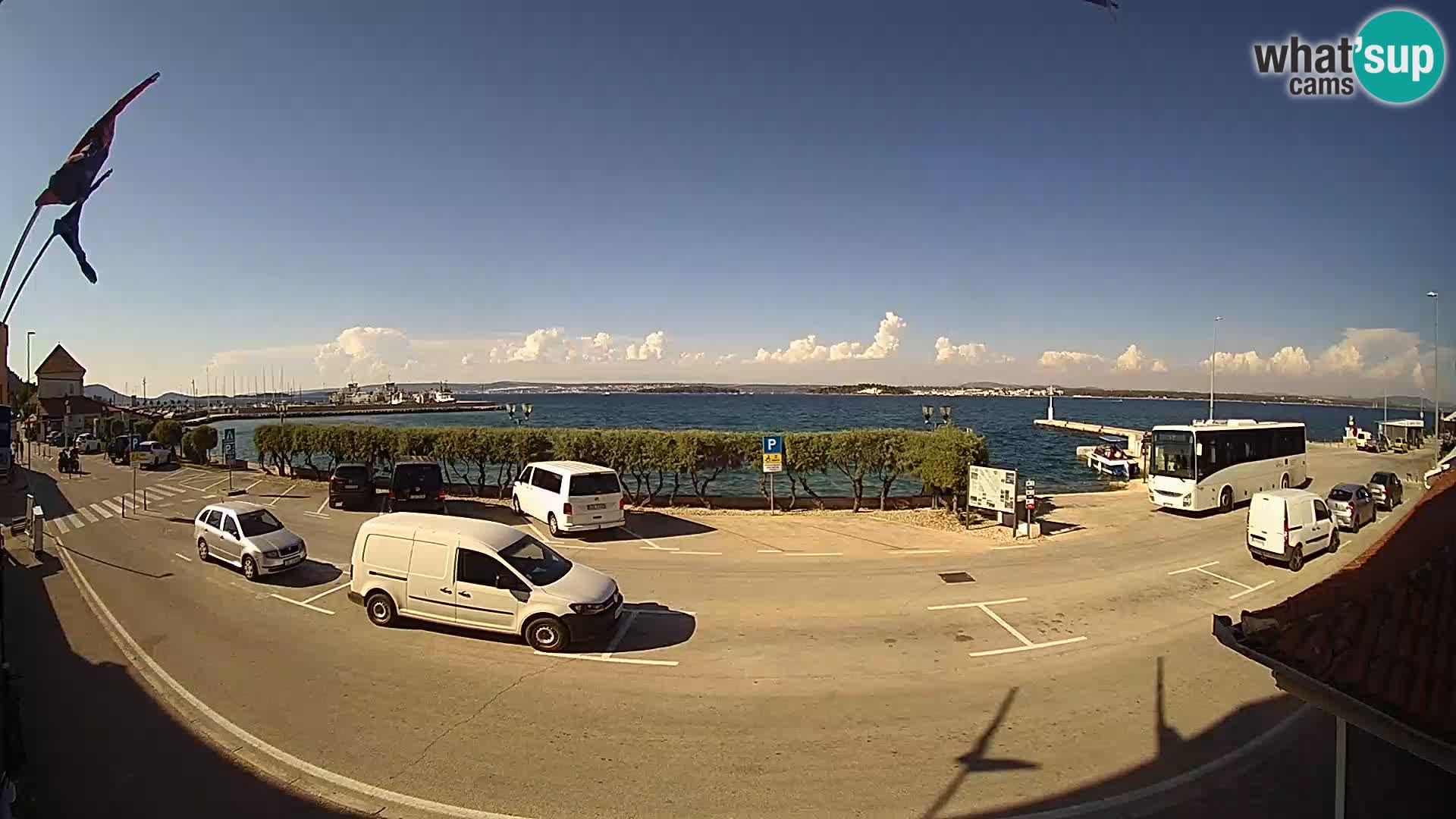 Spletna kamera Tkon – trajektni terminal