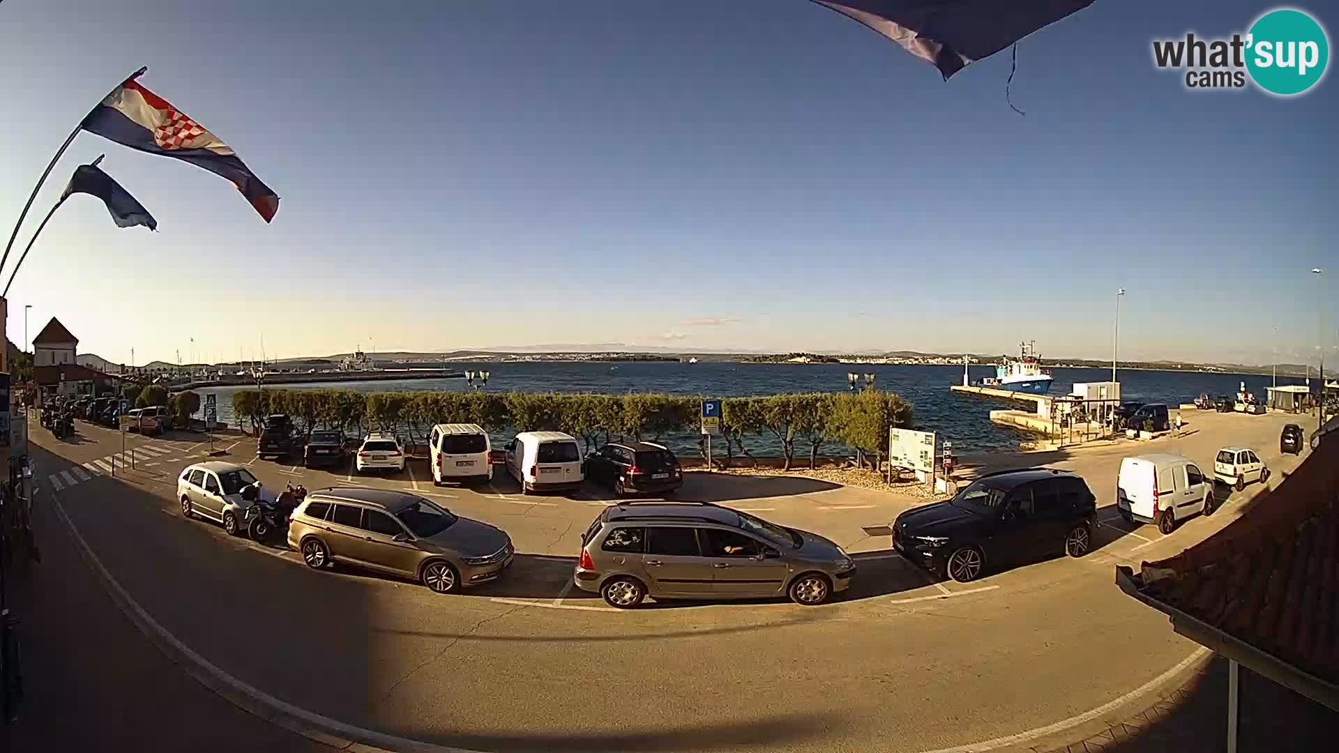 Spletna kamera Tkon – trajektni terminal