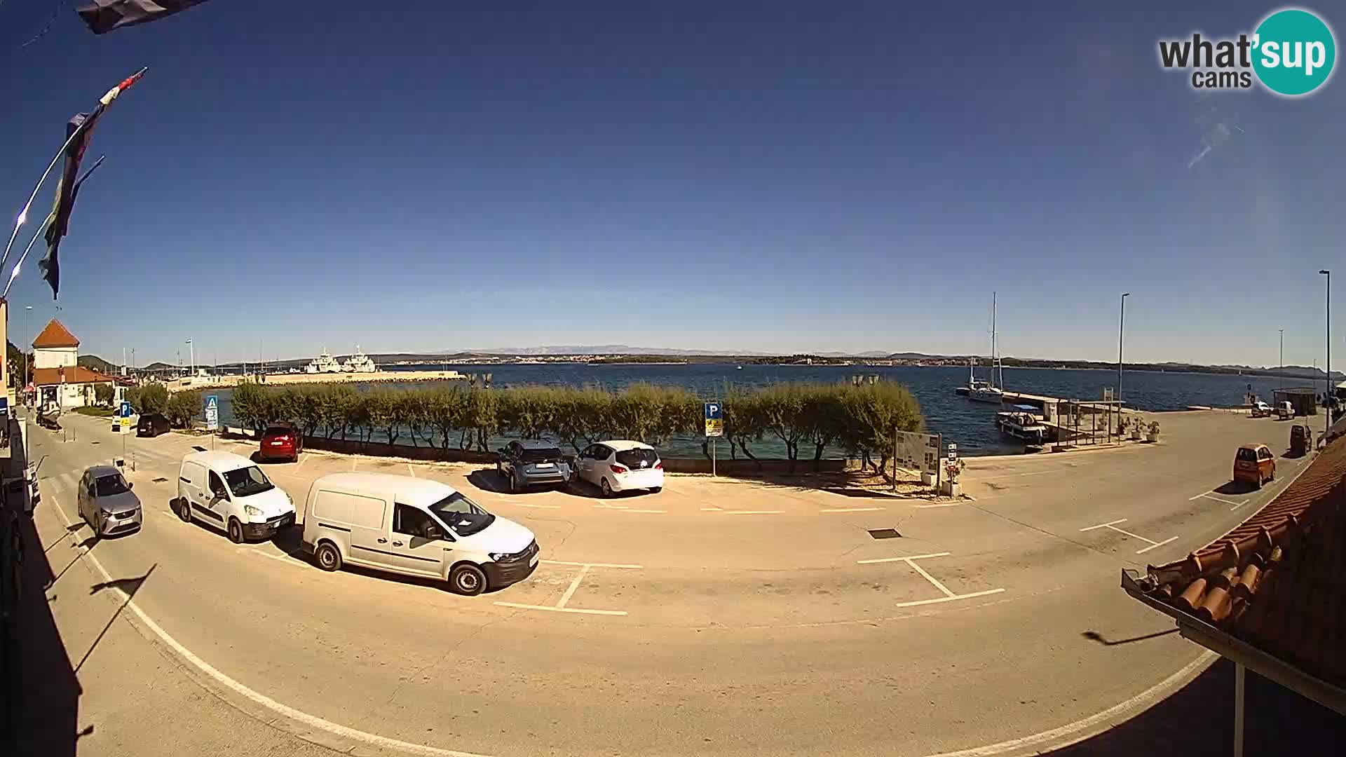Web kamer u živo Tkon – trajektni terminal