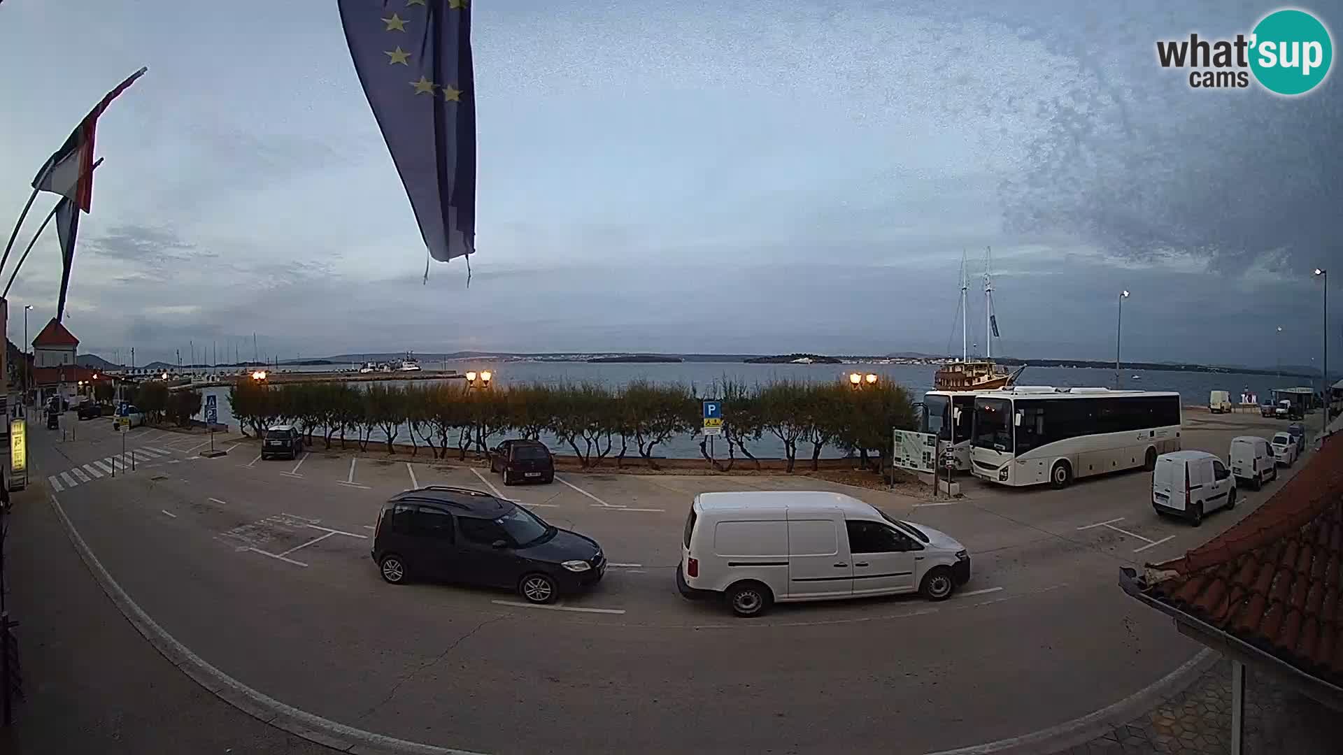 Spletna kamera Tkon – trajektni terminal