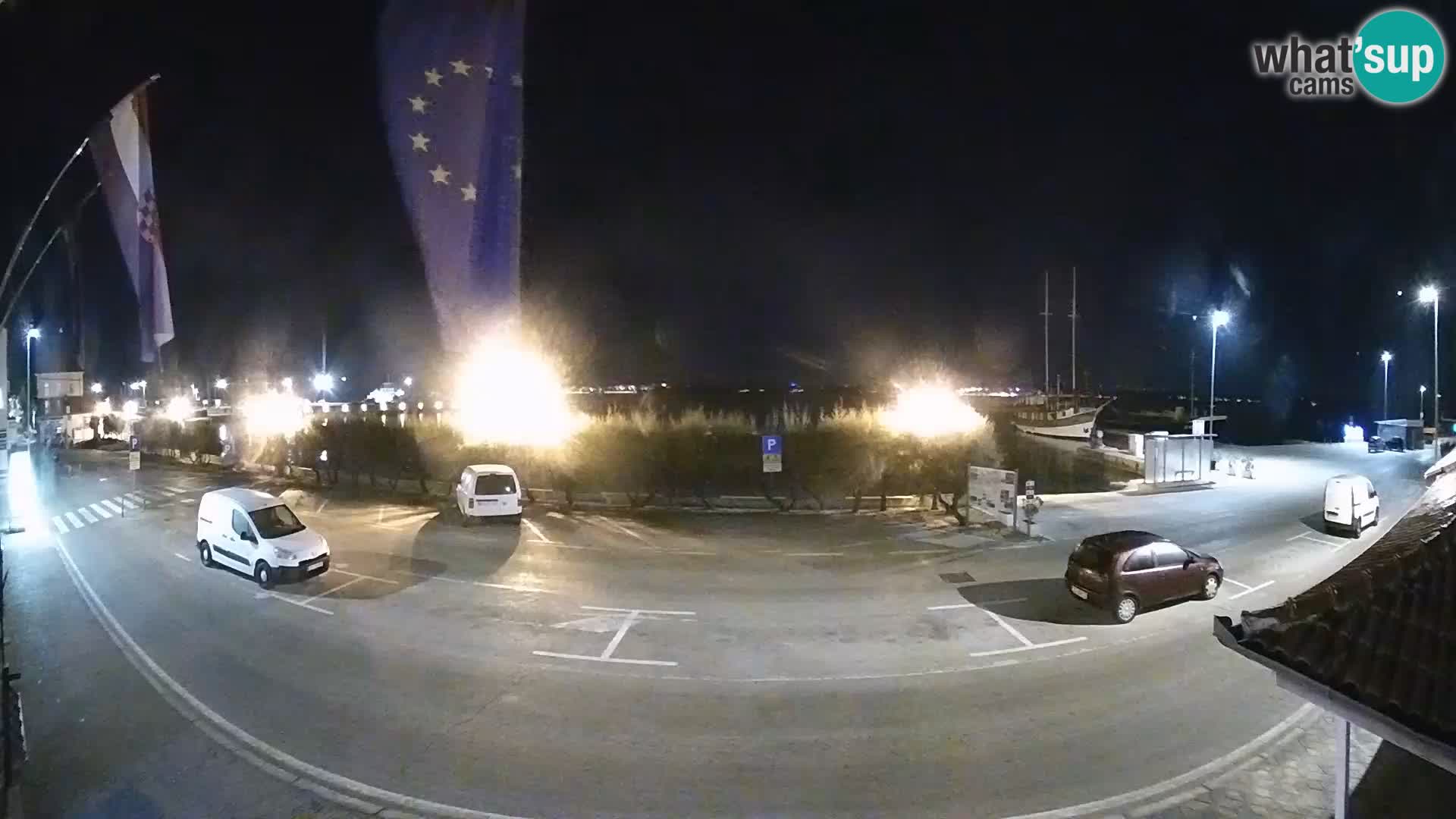 Web kamer u živo Tkon – trajektni terminal