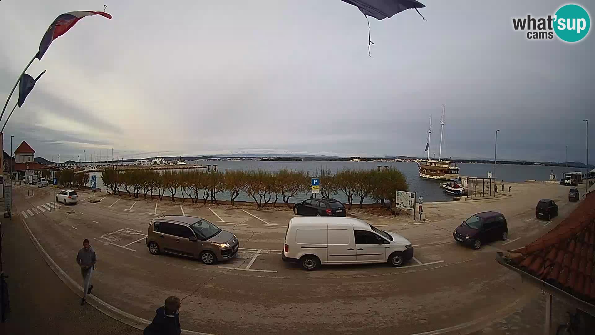 Web kamer u živo Tkon – trajektni terminal