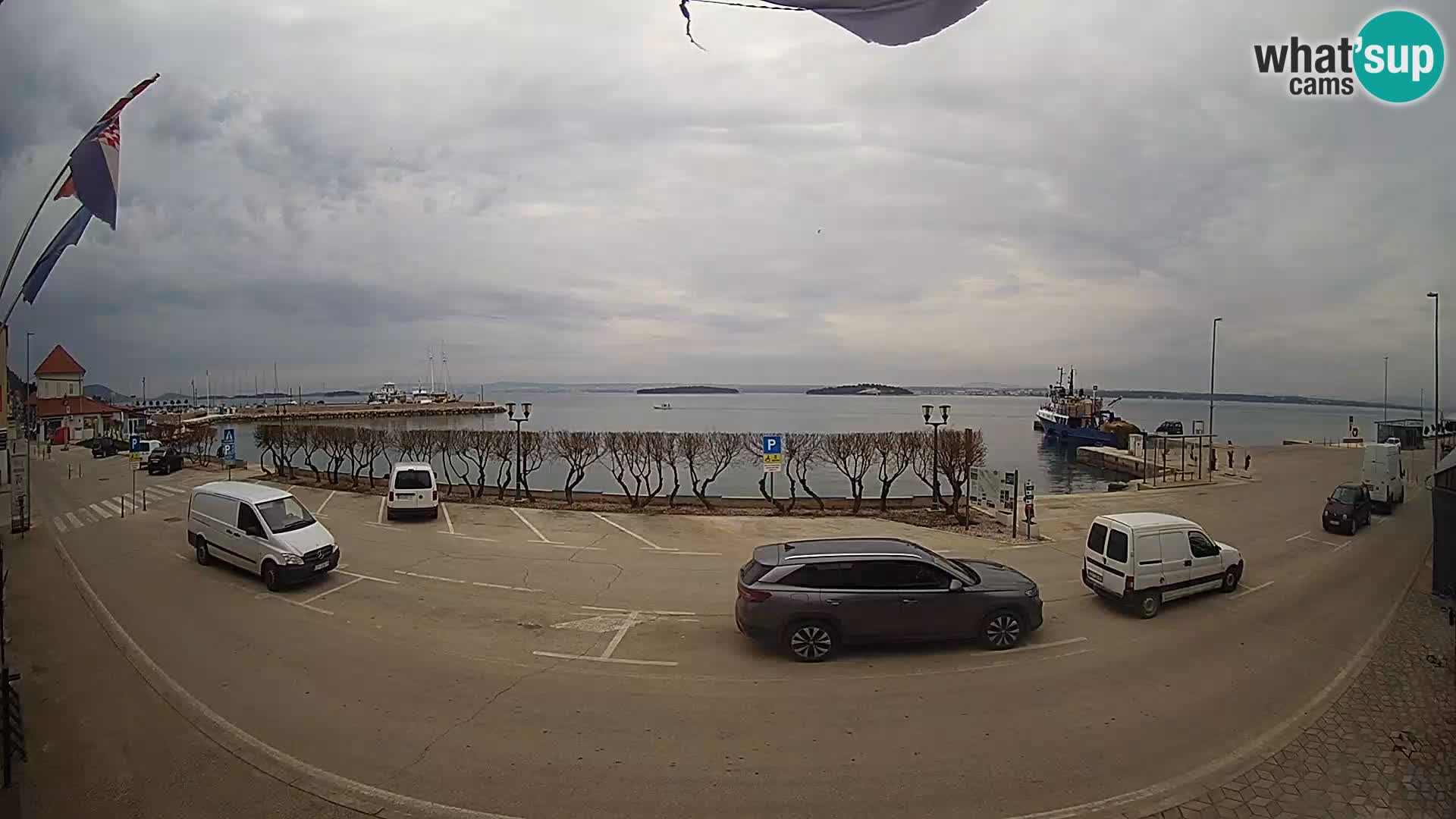 Web kamer u živo Tkon – trajektni terminal