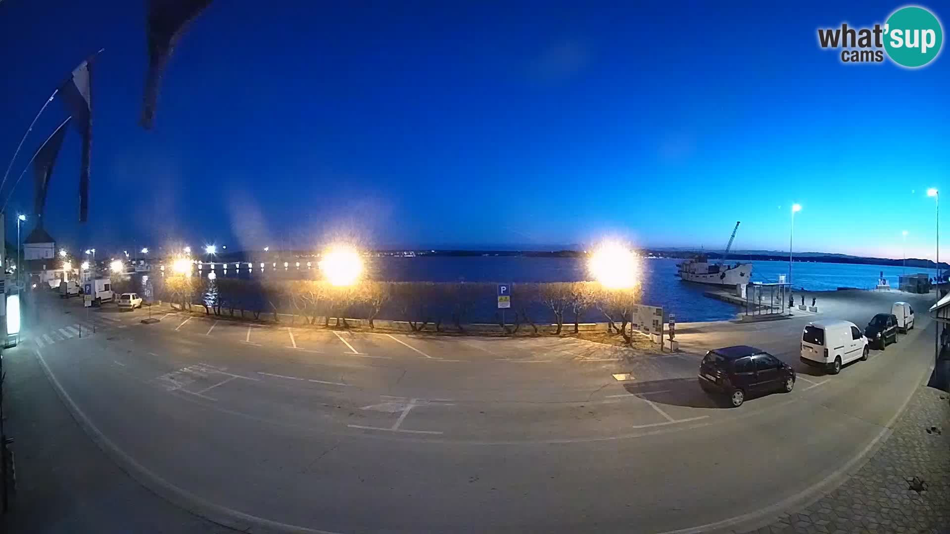 Spletna kamera Tkon – trajektni terminal