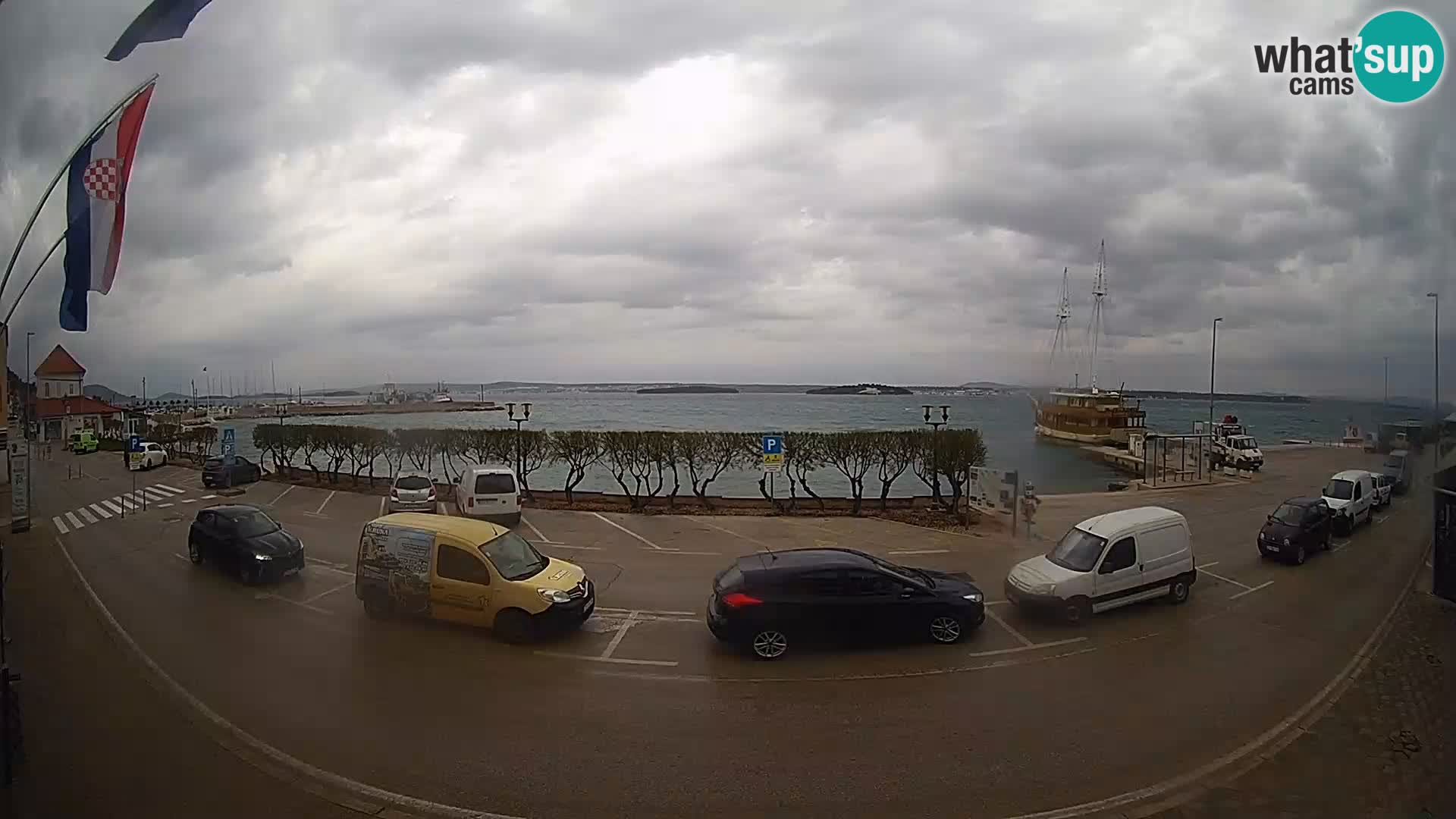 Web kamer u živo Tkon – trajektni terminal