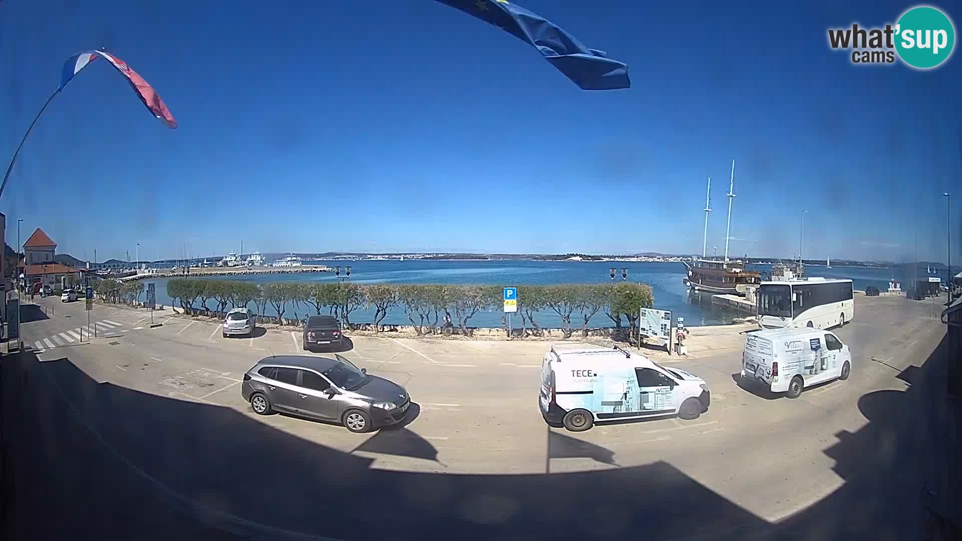 Spletna kamera Tkon – trajektni terminal