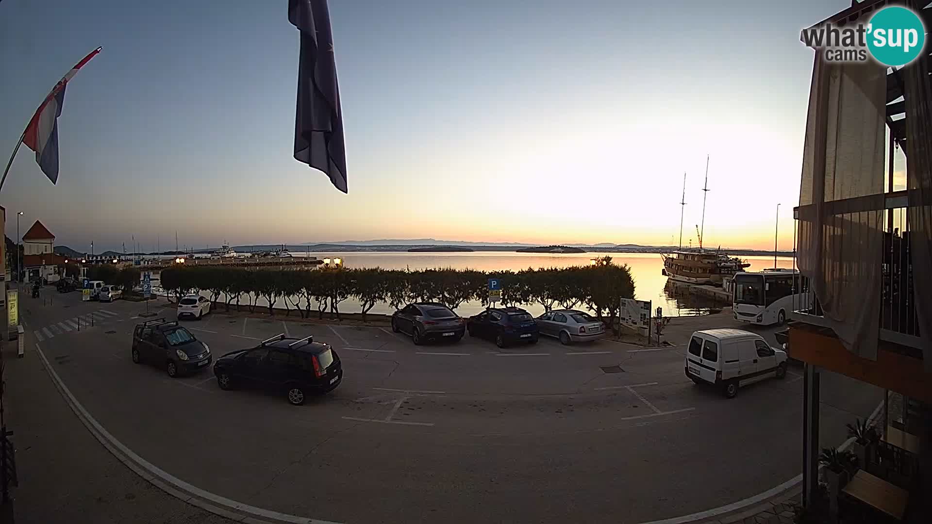 Spletna kamera Tkon – trajektni terminal