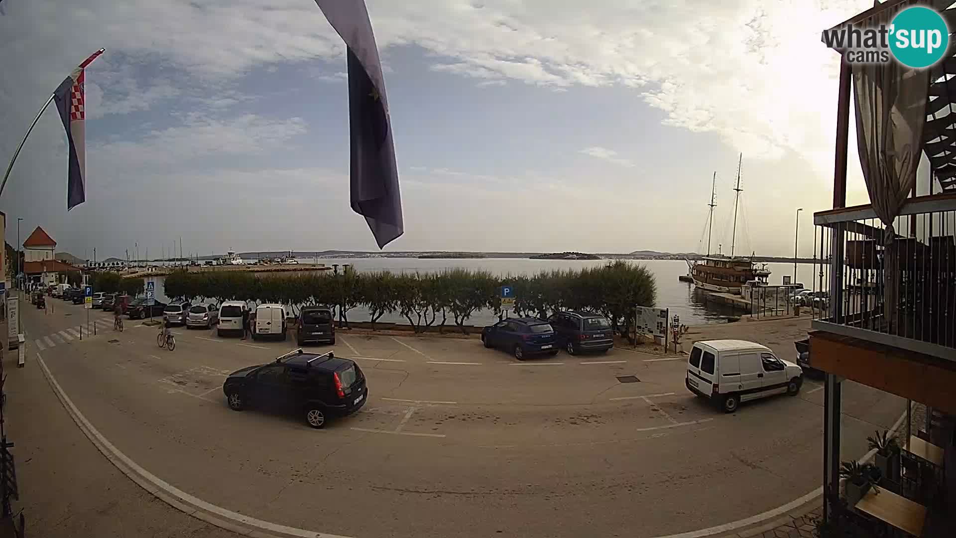 Web kamer u živo Tkon – trajektni terminal