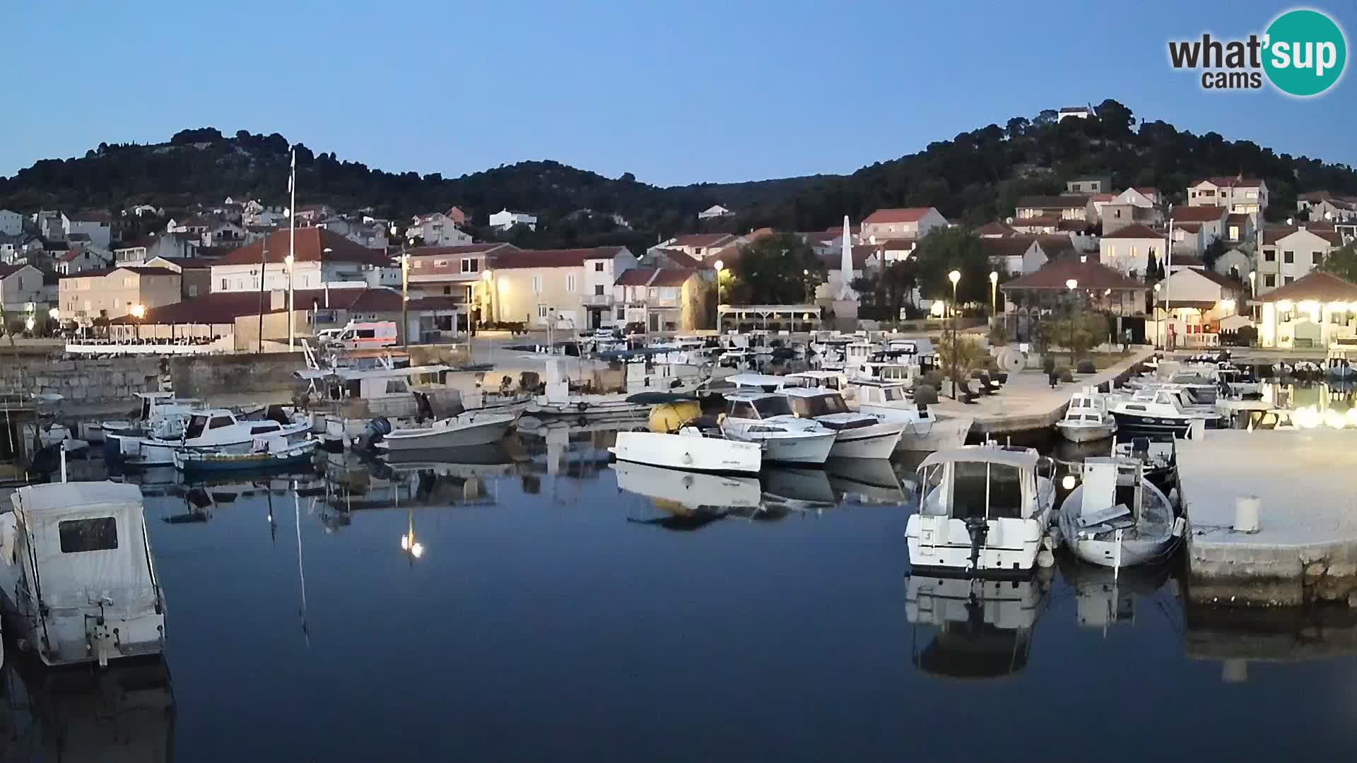 Spletna kamera Tkon – Marina in mesto