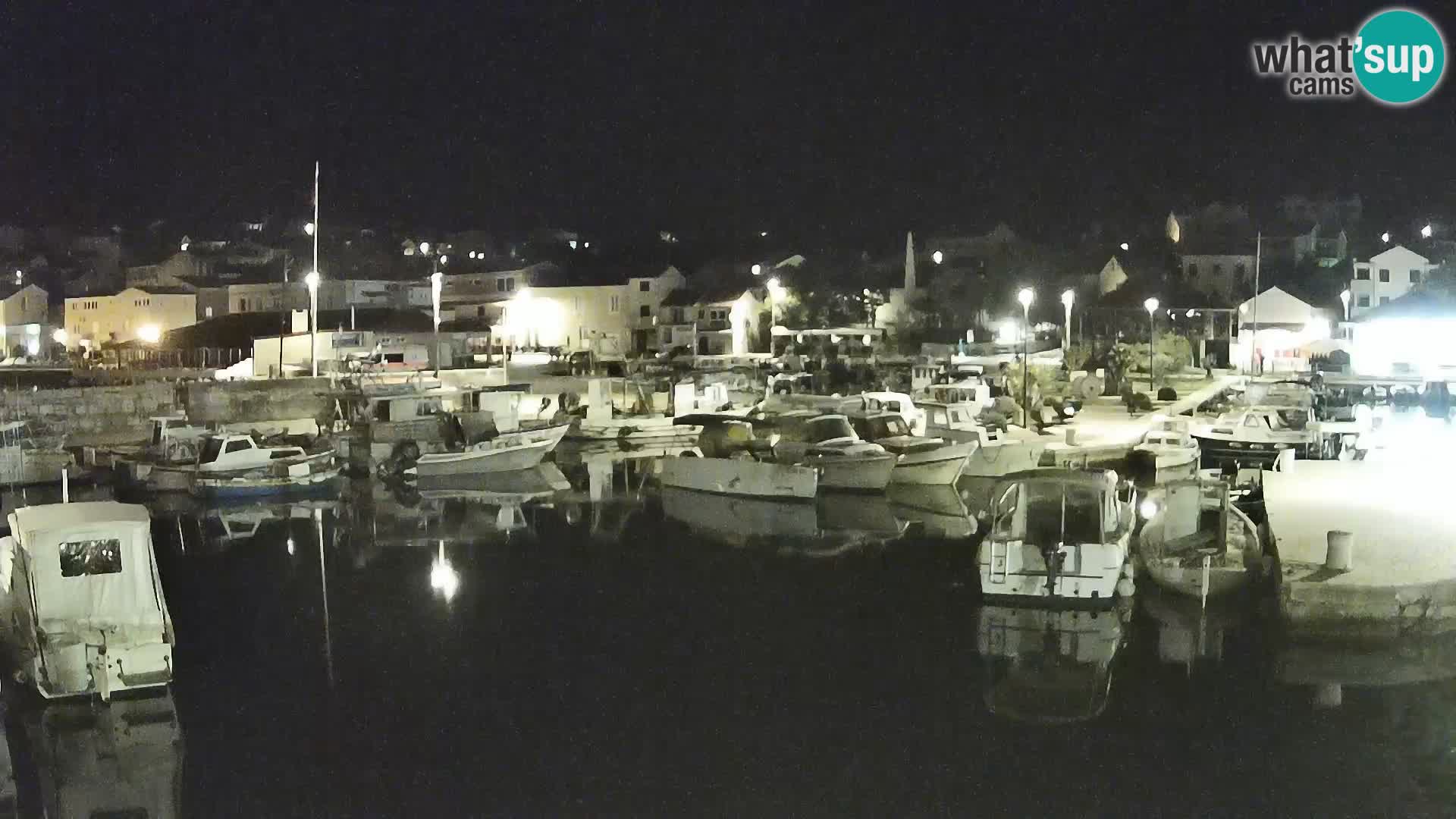 Spletna kamera Tkon – Marina in mesto