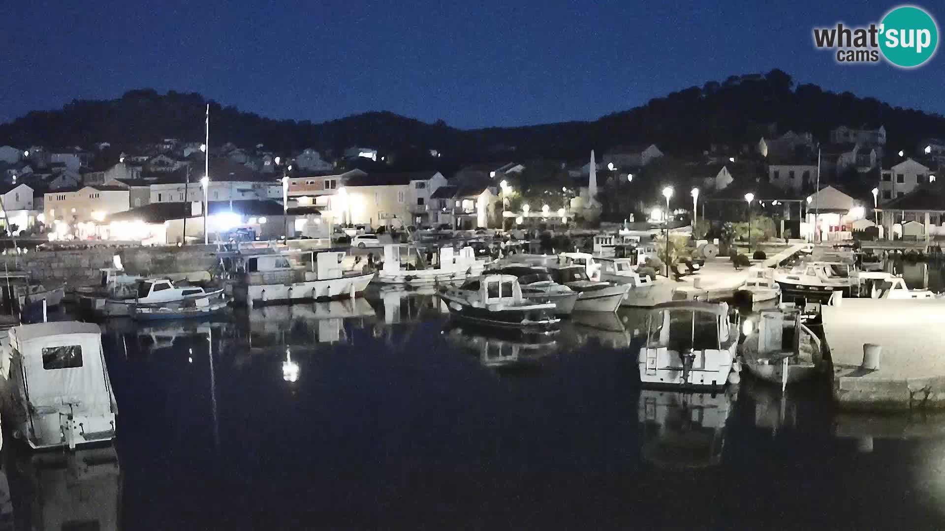 Spletna kamera Tkon – Marina in mesto