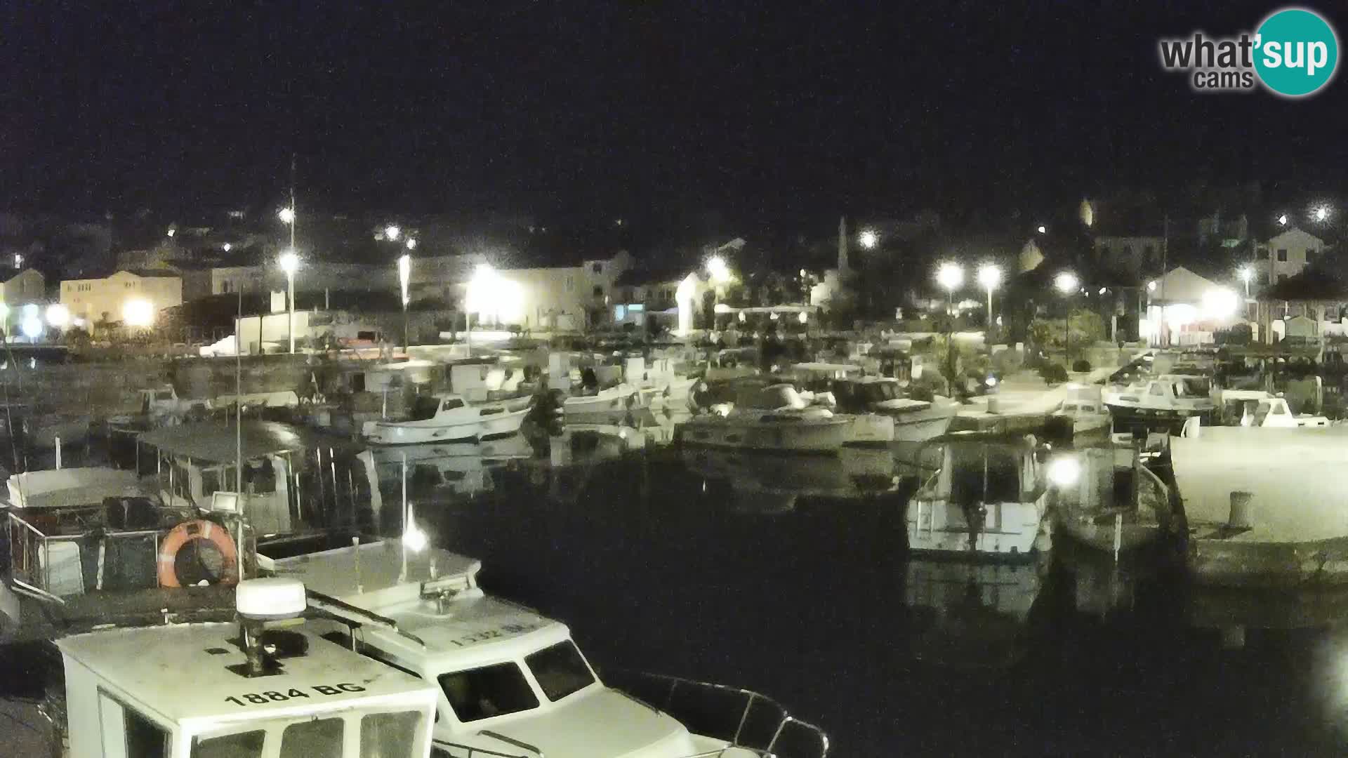 Spletna kamera Tkon – Marina in mesto