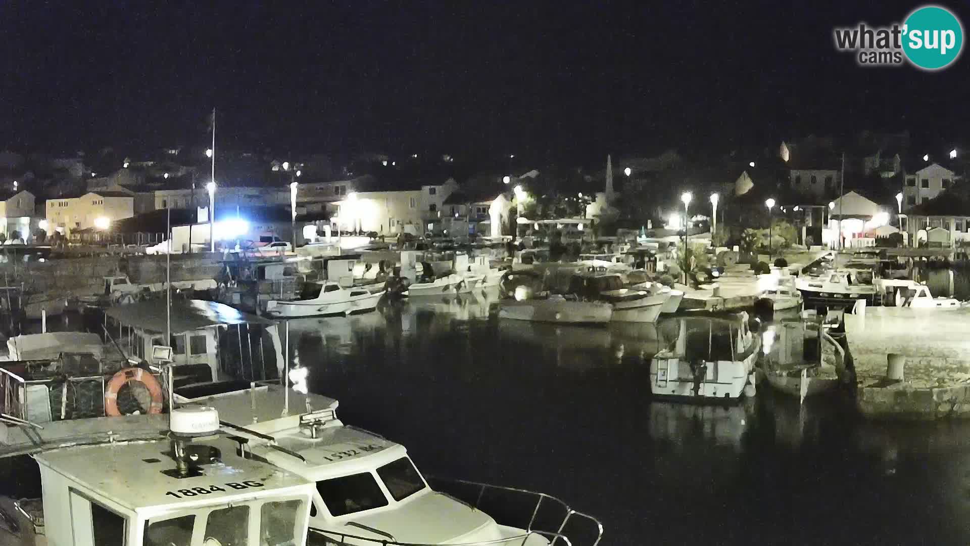 Spletna kamera Tkon – Marina in mesto