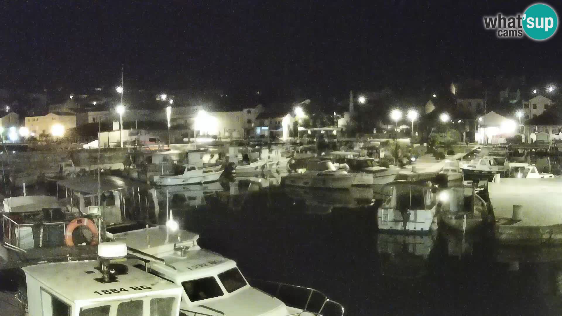 Spletna kamera Tkon – Marina in mesto