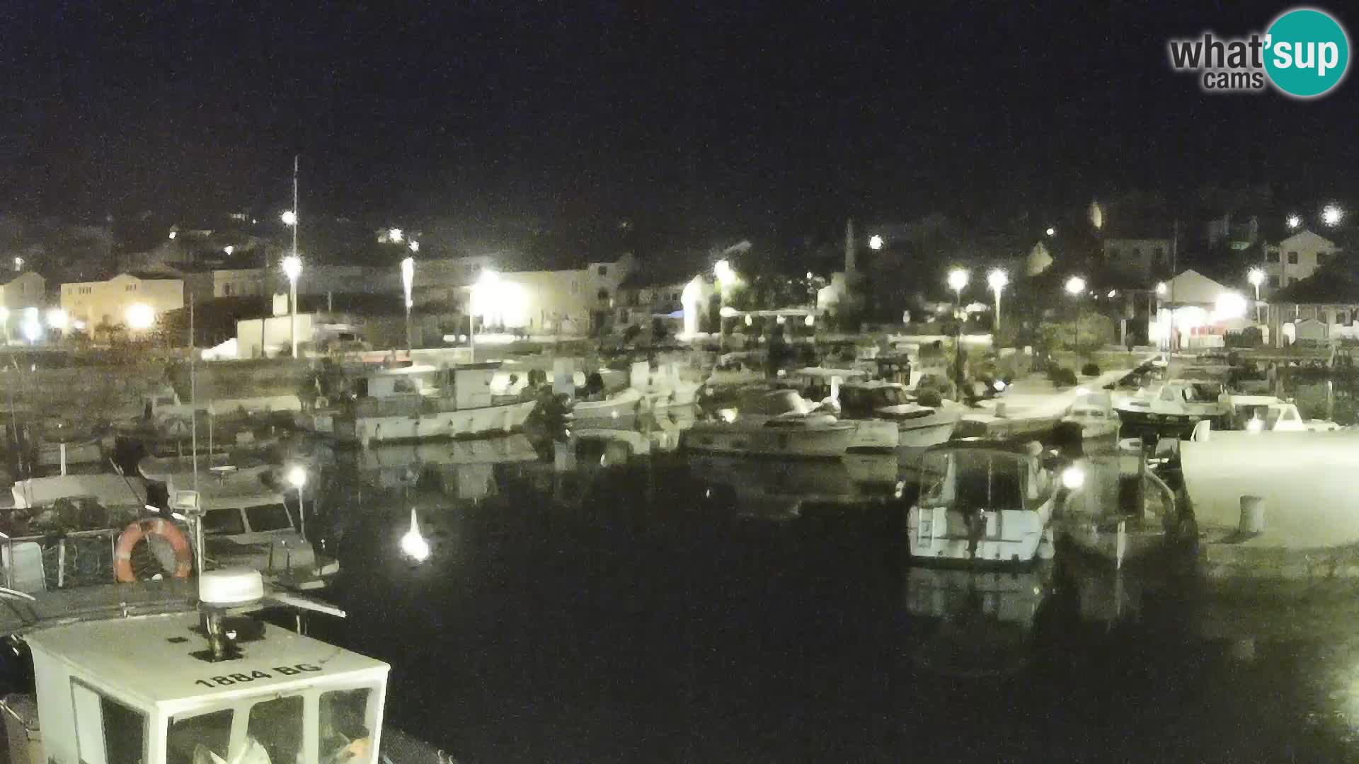 Spletna kamera Tkon – Marina in mesto