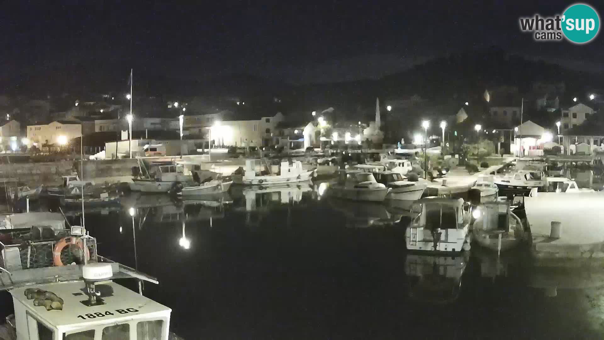 Spletna kamera Tkon – Marina in mesto