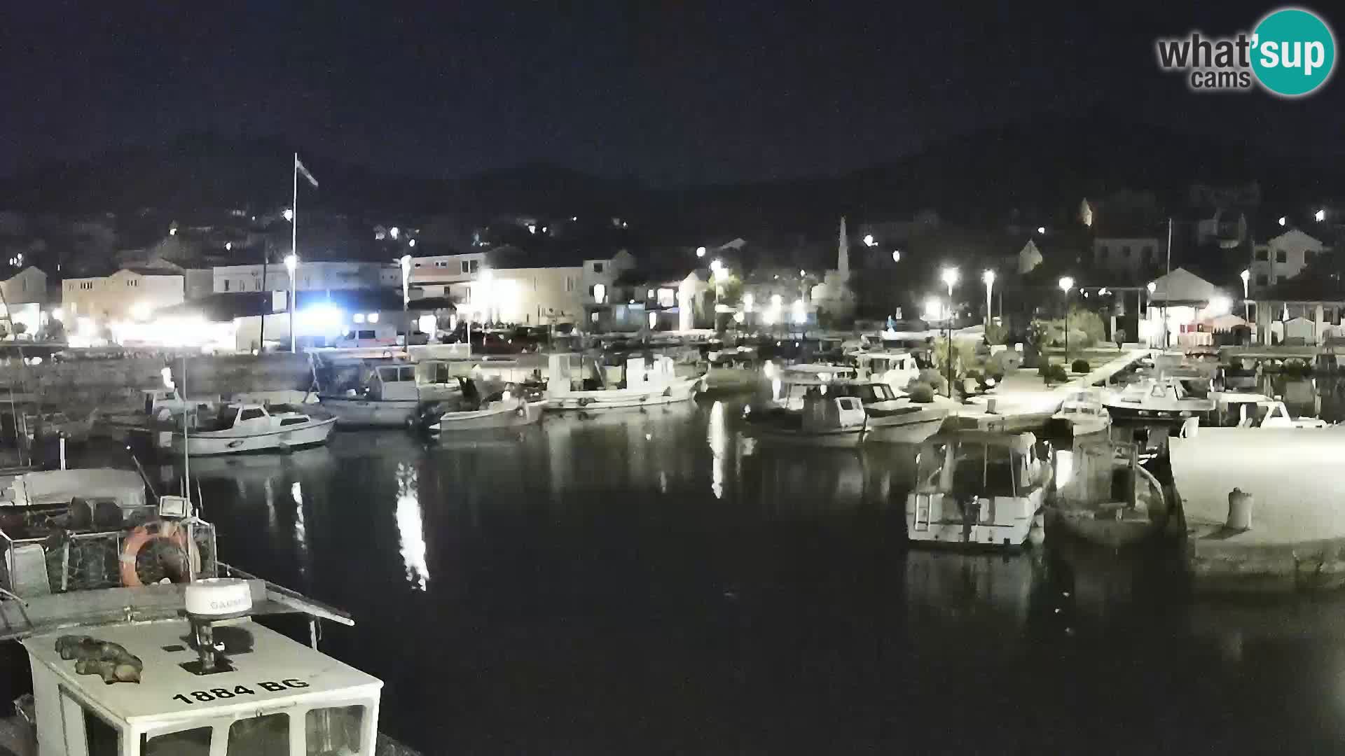 Spletna kamera Tkon – Marina in mesto