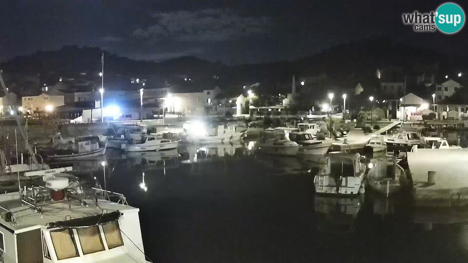 Spletna kamera Tkon – Marina in mesto