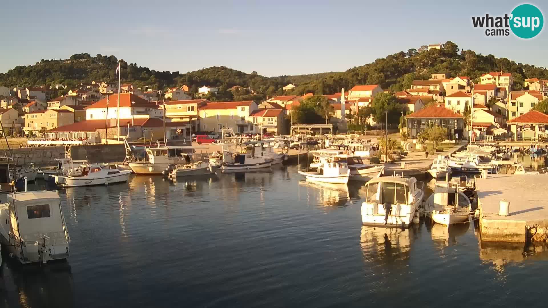 Spletna kamera Tkon – Marina in mesto