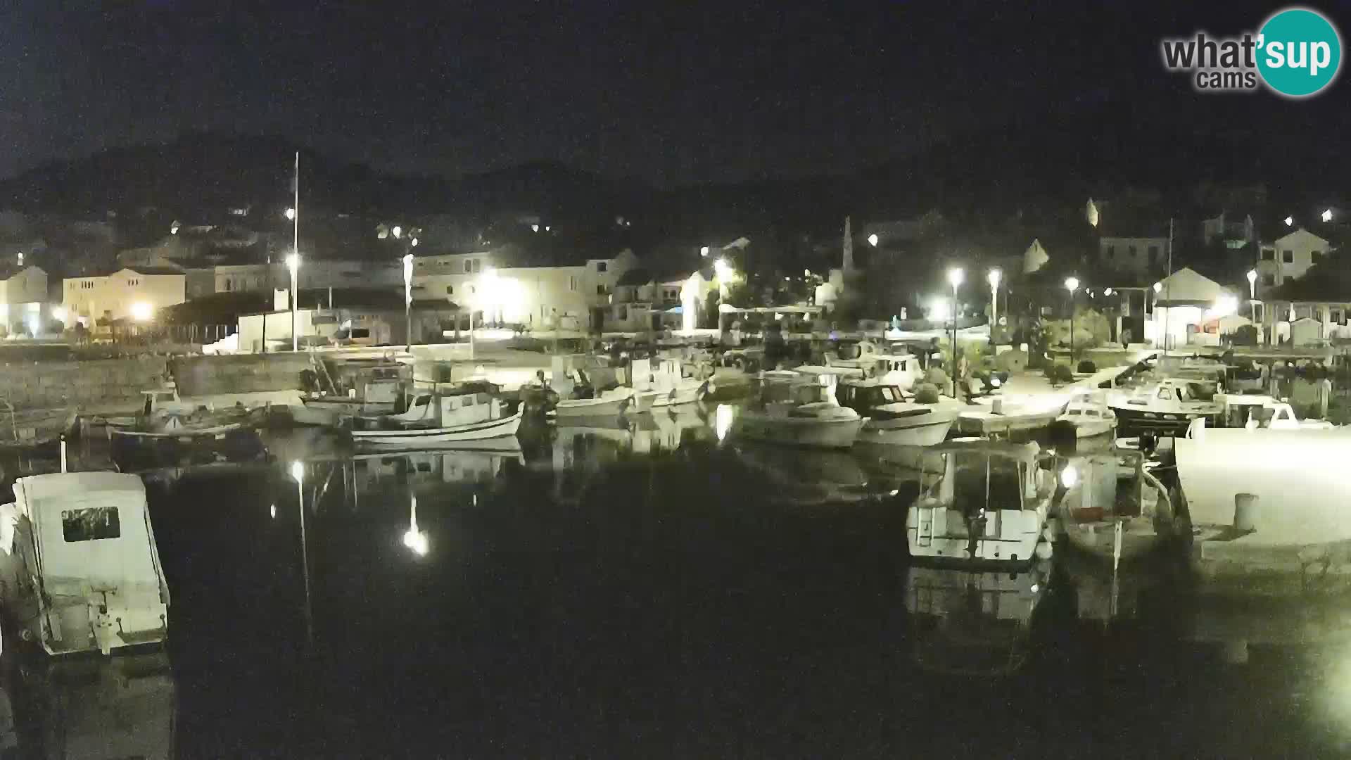 Spletna kamera Tkon – Marina in mesto