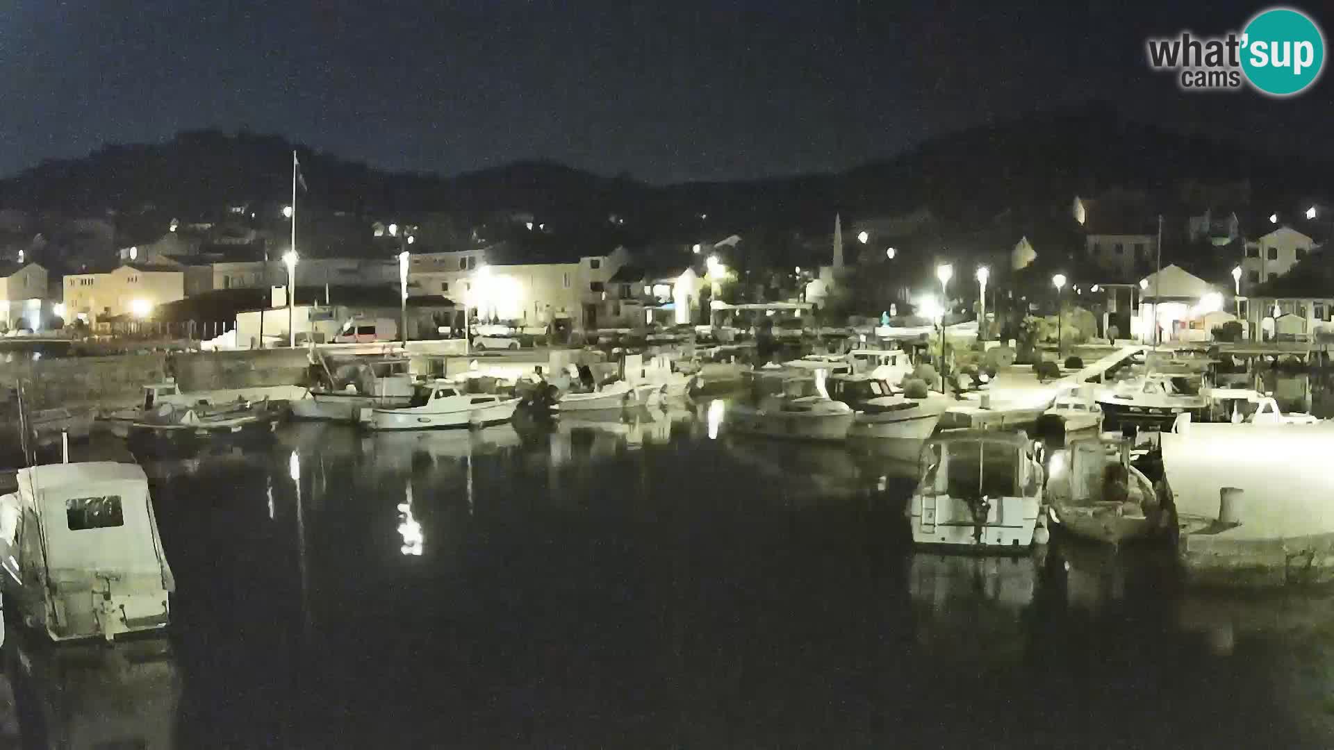 Spletna kamera Tkon – Marina in mesto