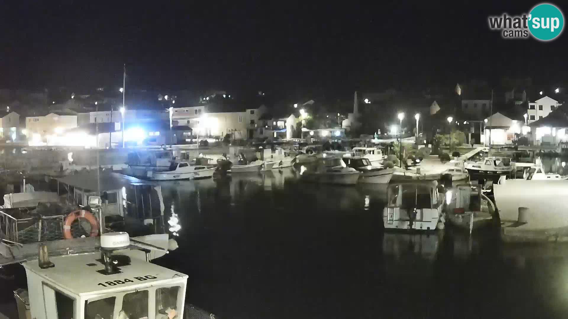 Spletna kamera Tkon – Marina in mesto