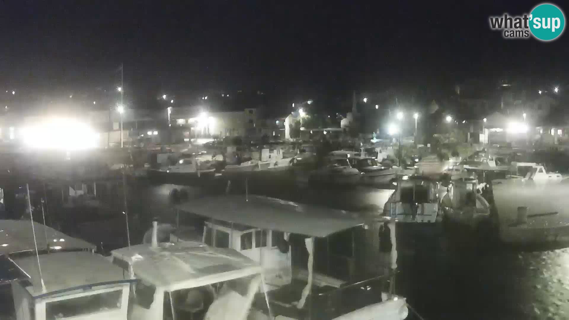 Spletna kamera Tkon – Marina in mesto