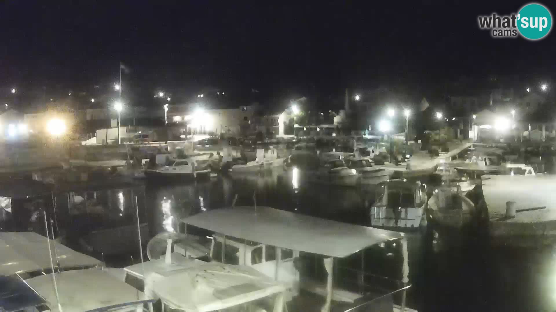 Spletna kamera Tkon – Marina in mesto