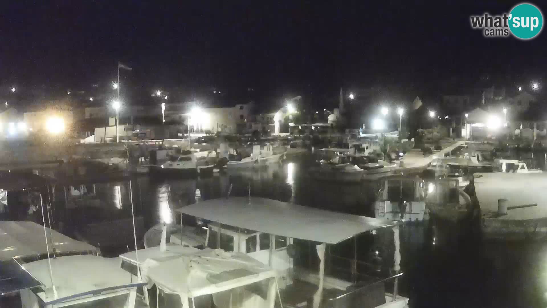 Spletna kamera Tkon – Marina in mesto