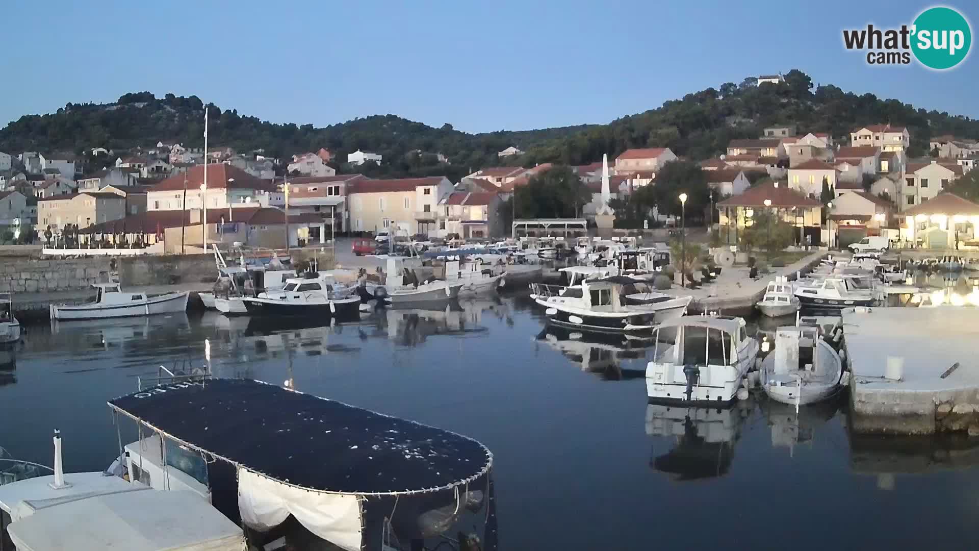 Spletna kamera Tkon – Marina in mesto