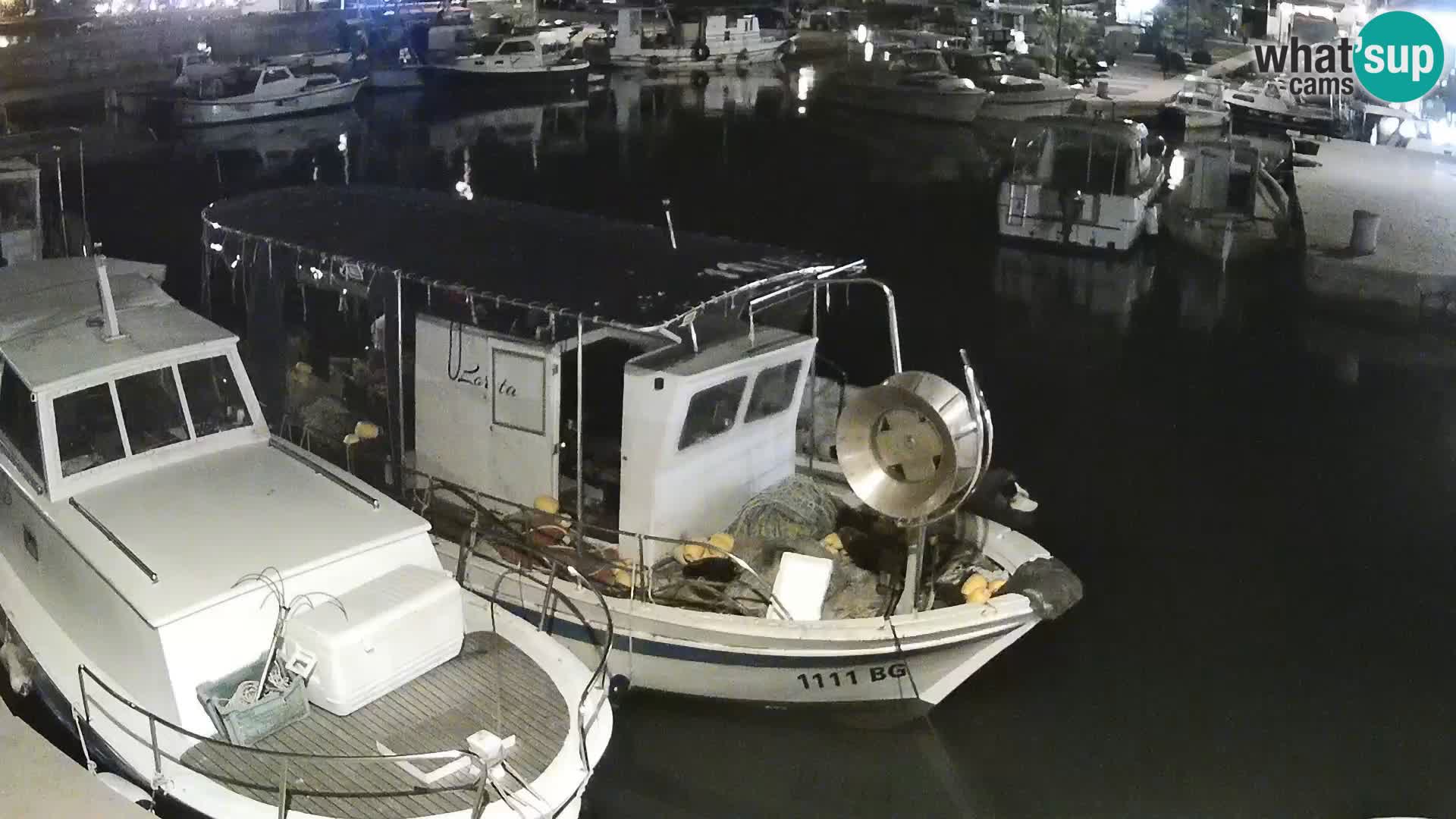 Spletna kamera Tkon – Marina in mesto
