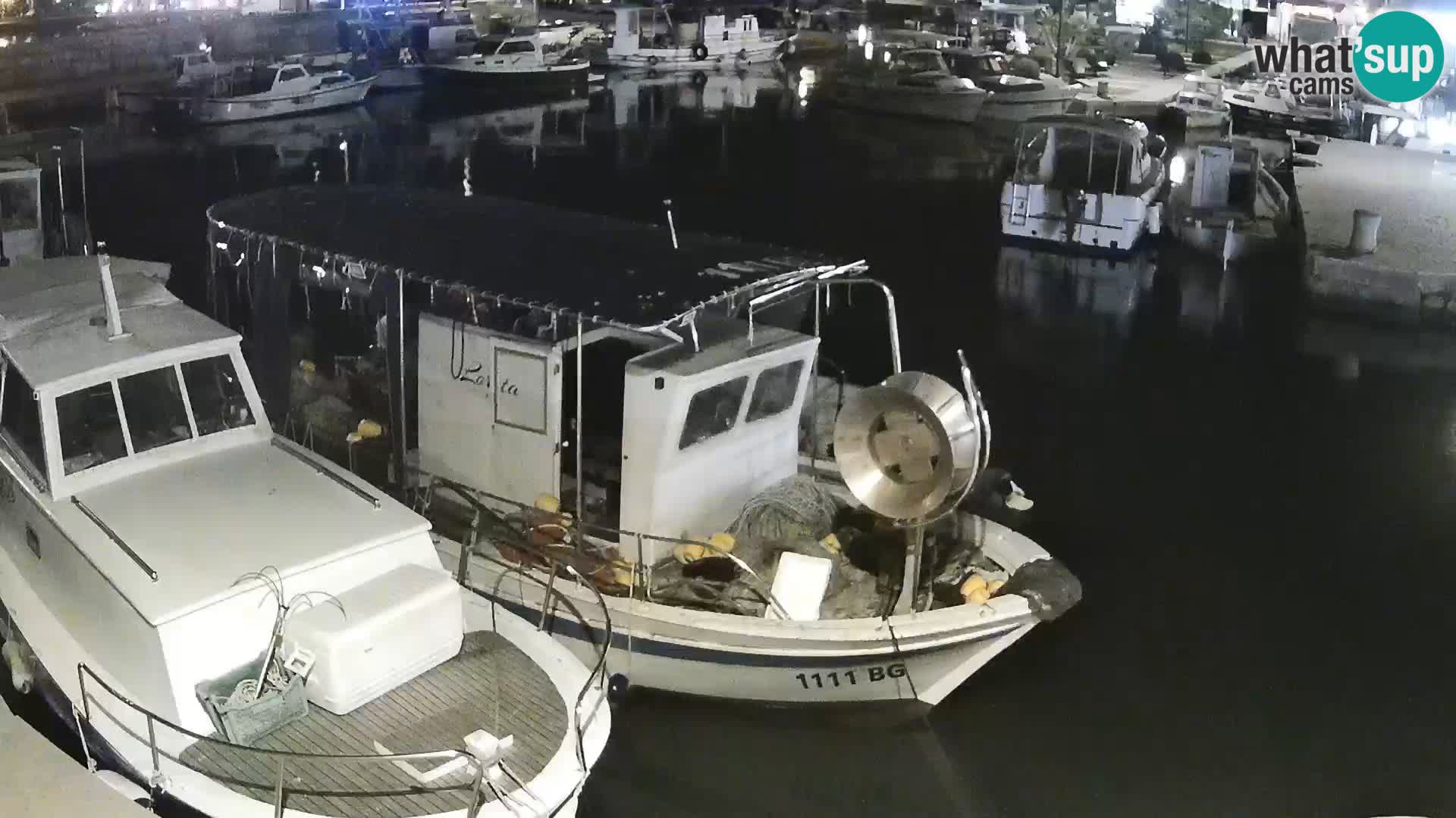 Spletna kamera Tkon – Marina in mesto