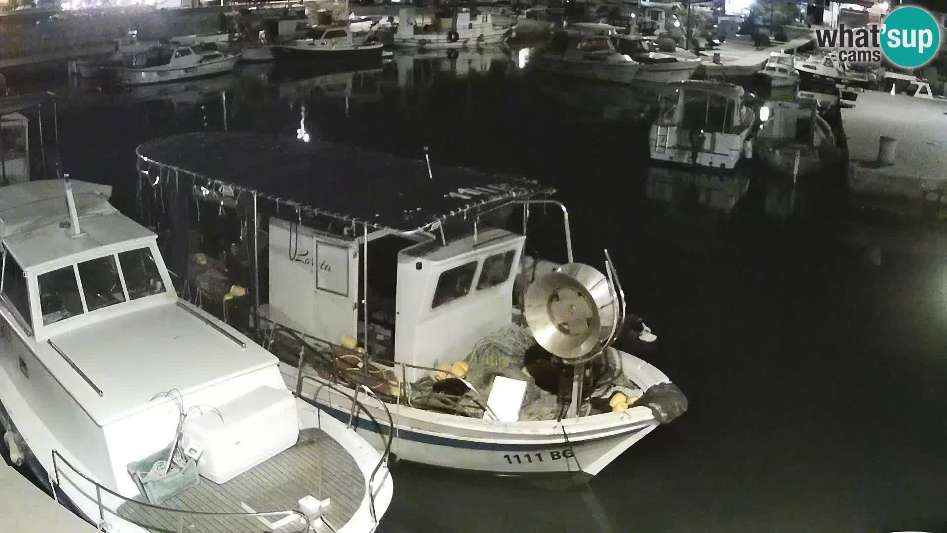 Spletna kamera Tkon – Marina in mesto
