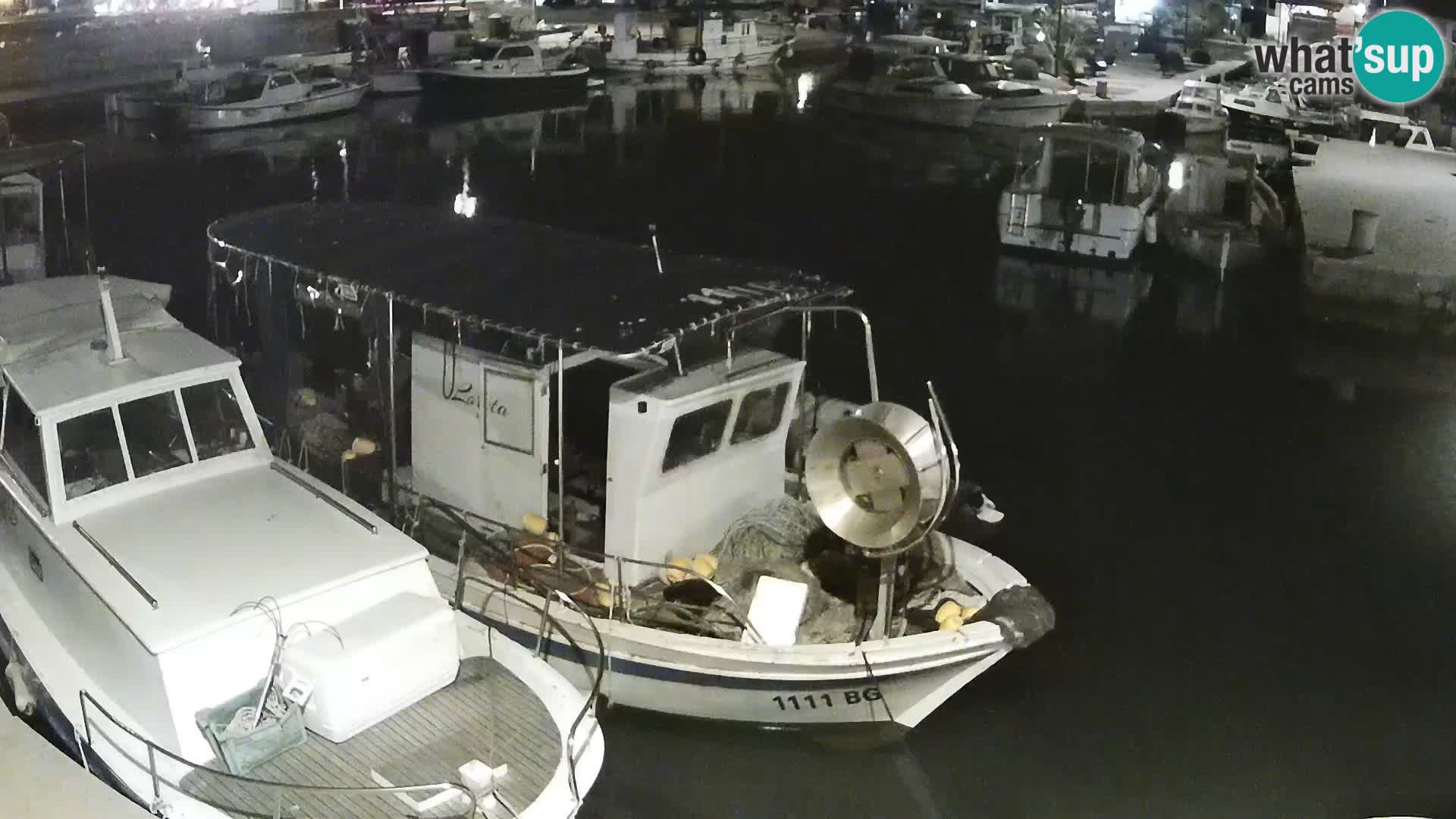 Spletna kamera Tkon – Marina in mesto