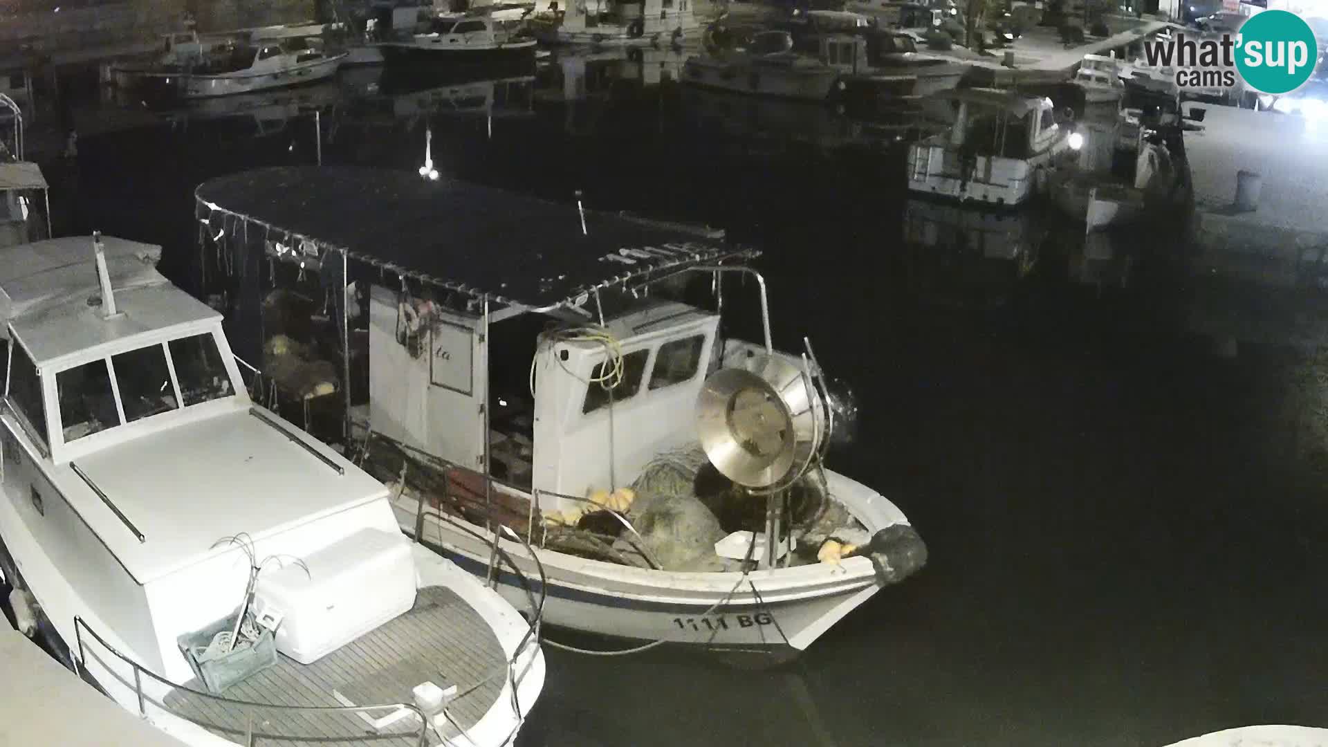 Spletna kamera Tkon – Marina in mesto