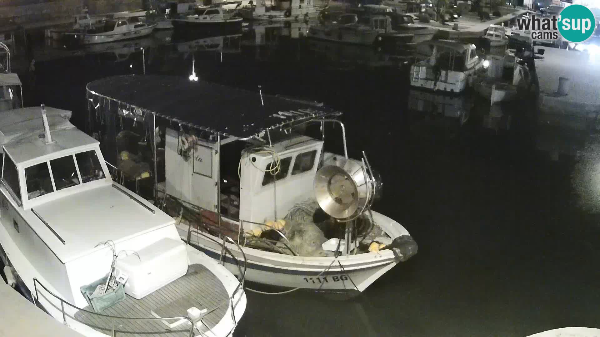 Spletna kamera Tkon – Marina in mesto
