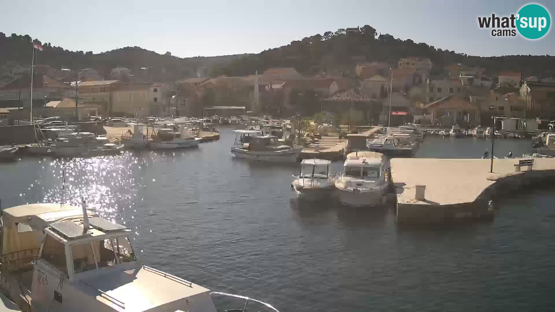 Webcam Tkon – marina and city