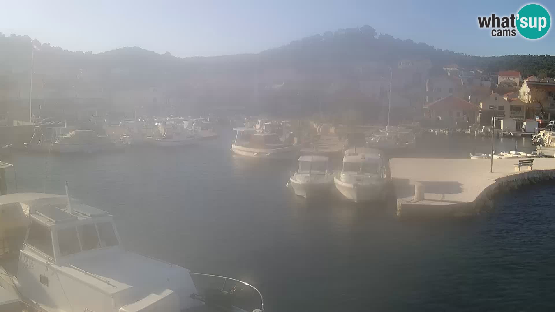 Webcam Tkon – marina and city