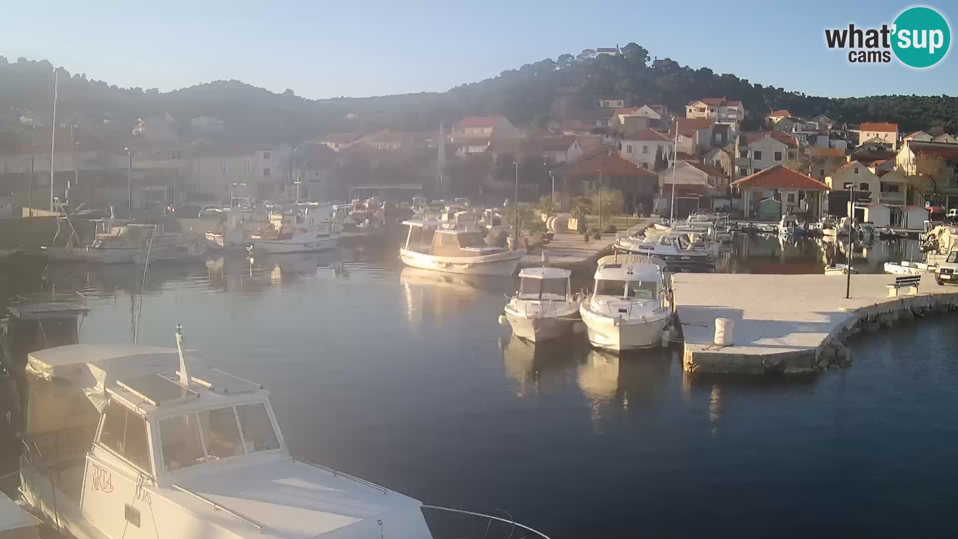 Webcam Tkon – marina and city