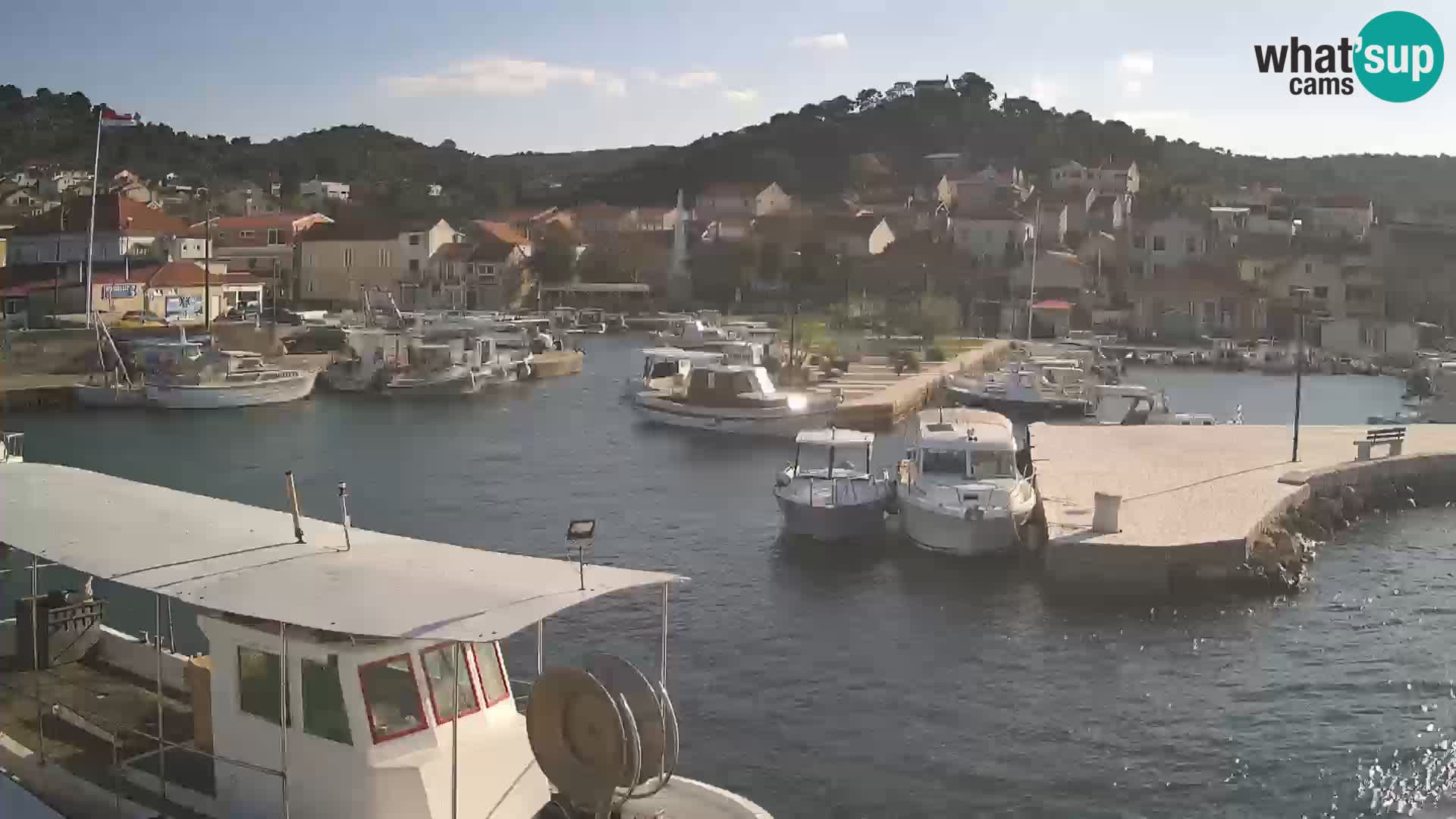 Webcam Tkon – marina and city