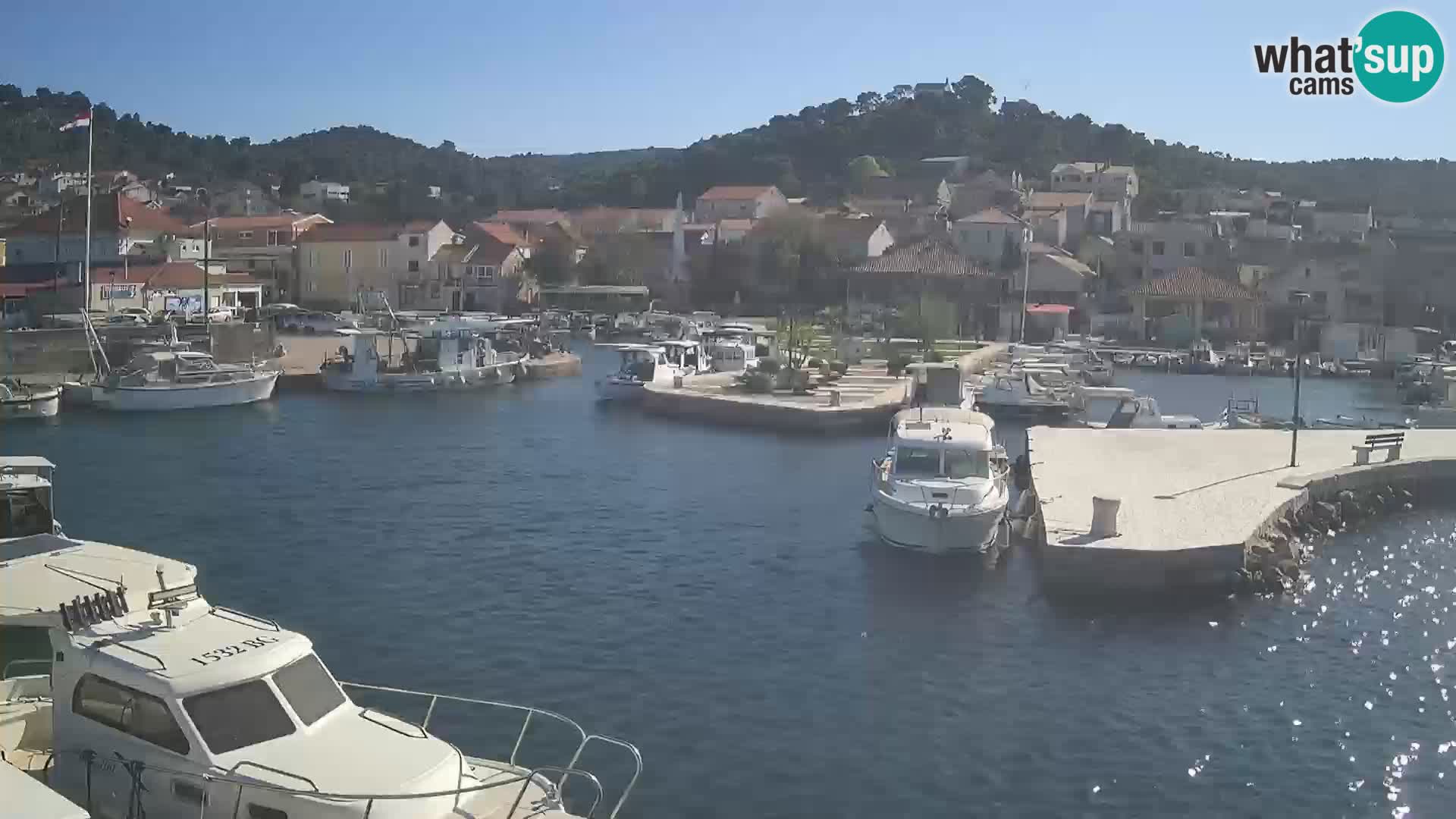 Webcam Tkon – marina and city