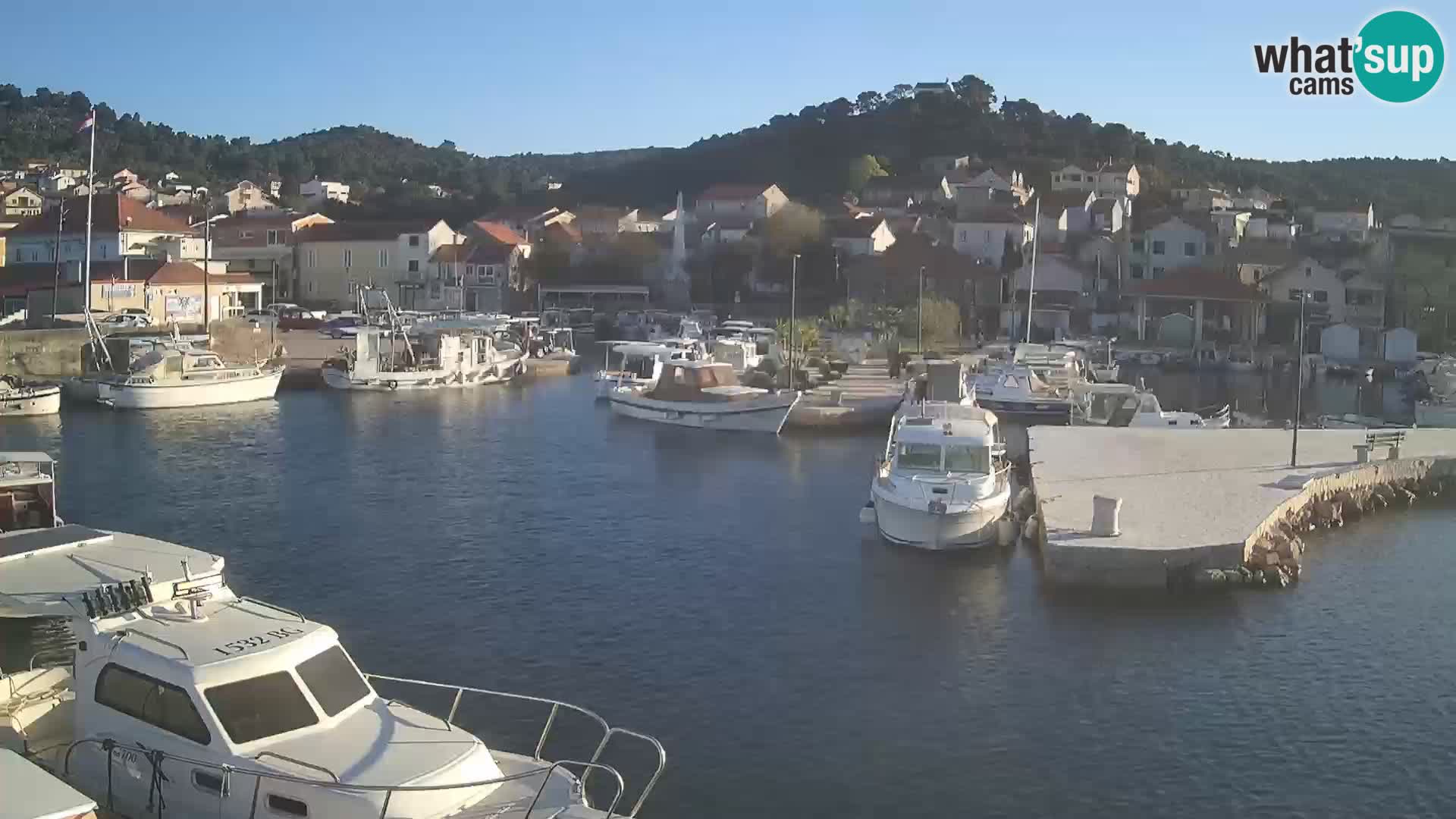 Webcam Tkon – marina and city