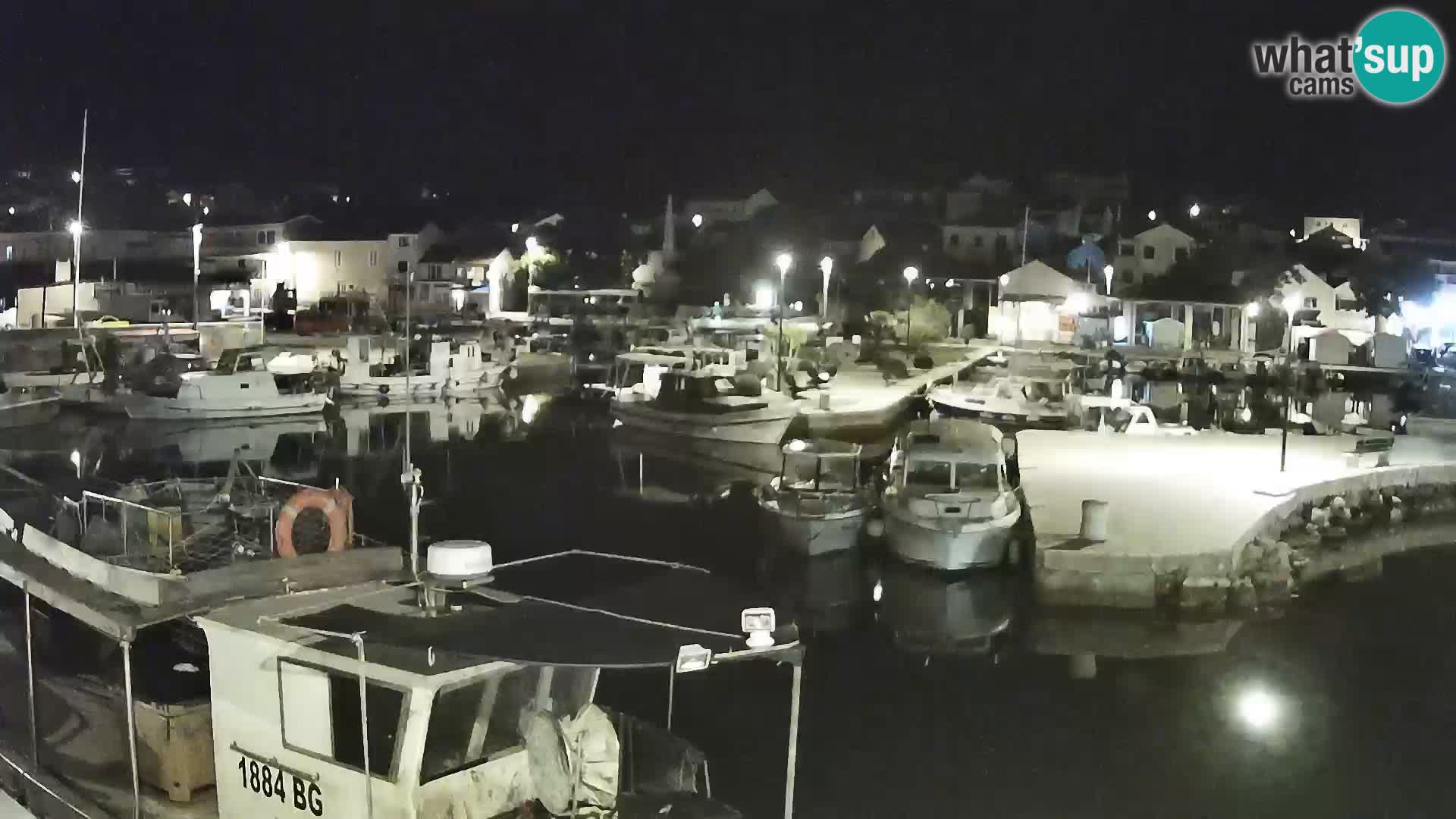 Spletna kamera Tkon – Marina in mesto
