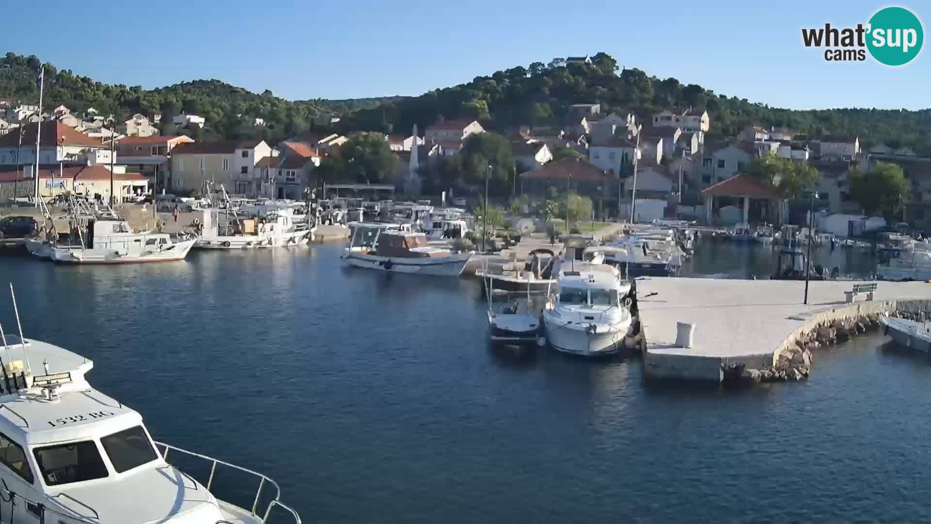 Spletna kamera Tkon – Marina in mesto