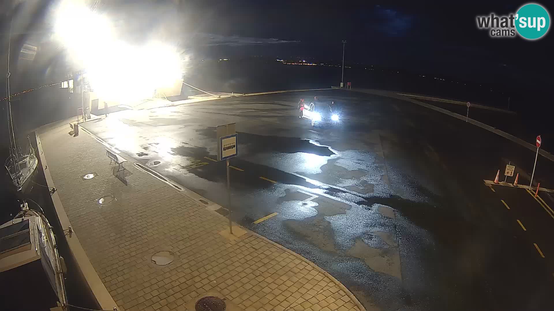 Tkon v živo – trajekt – Dalmacija – Hrvaška