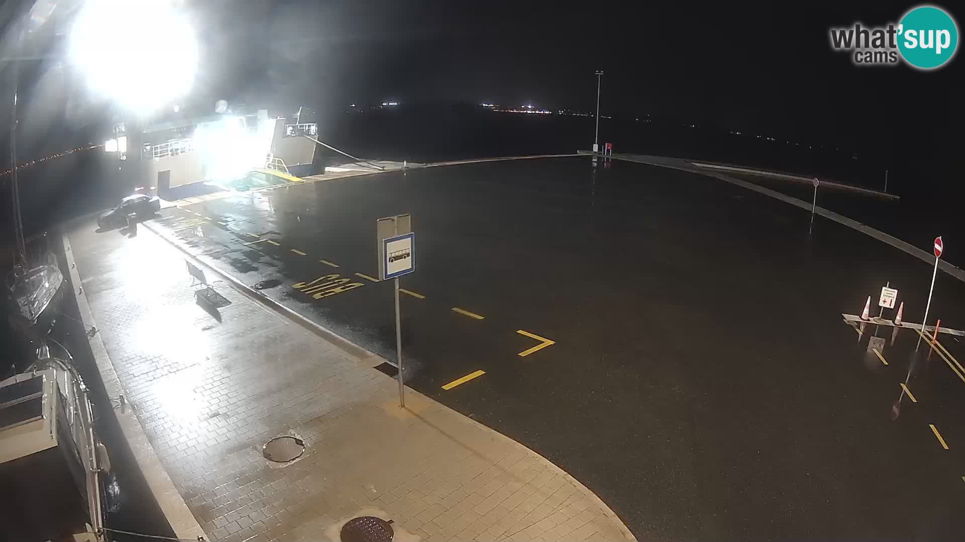 Tkon v živo – trajekt – Dalmacija – Hrvaška