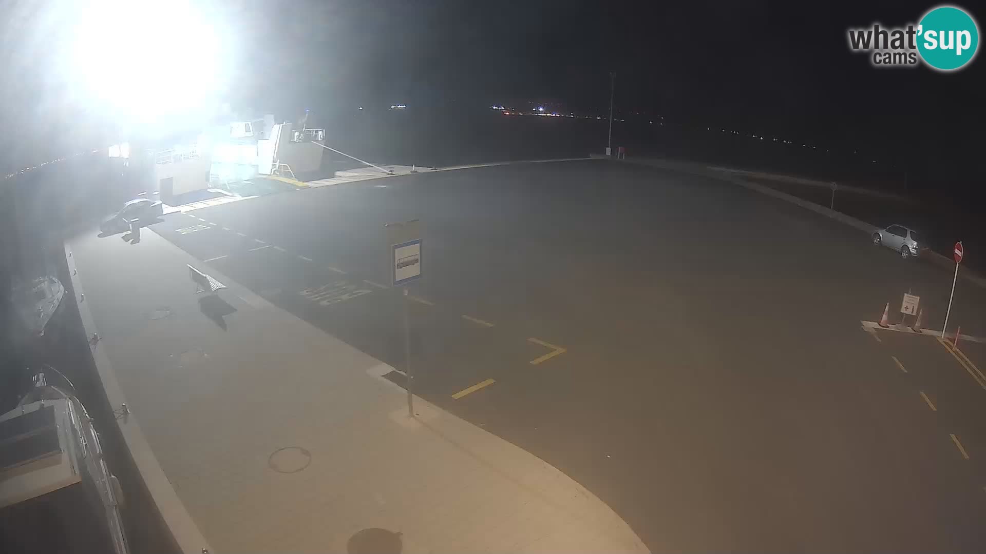 Tkon v živo – trajekt – Dalmacija – Hrvaška