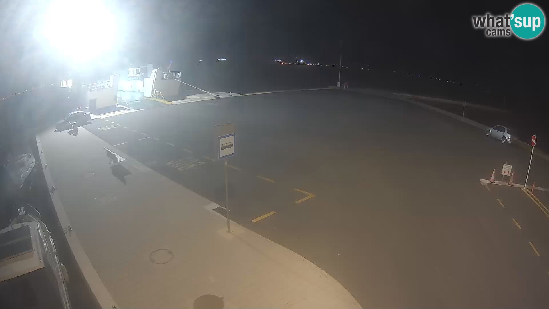 Tkon v živo – trajekt – Dalmacija – Hrvaška