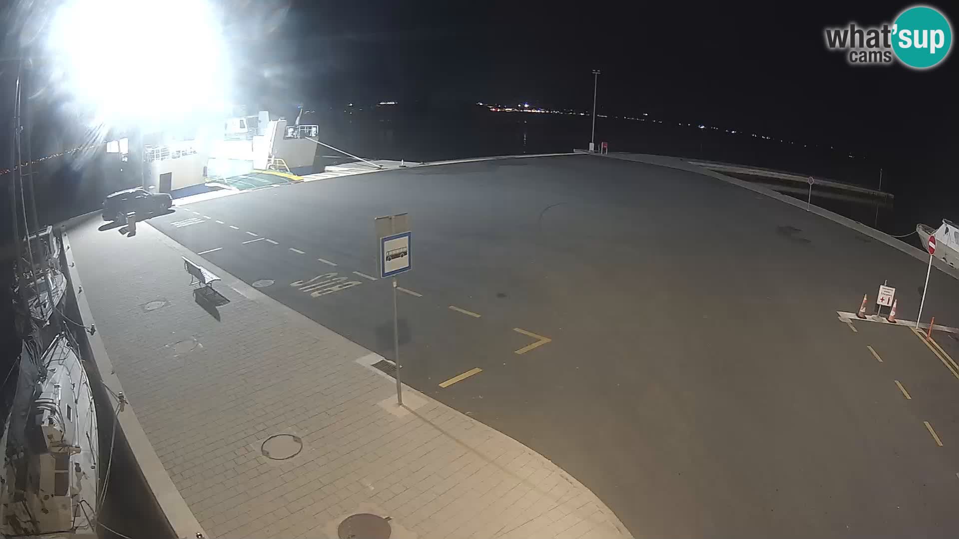 Tkon v živo – trajekt – Dalmacija – Hrvaška