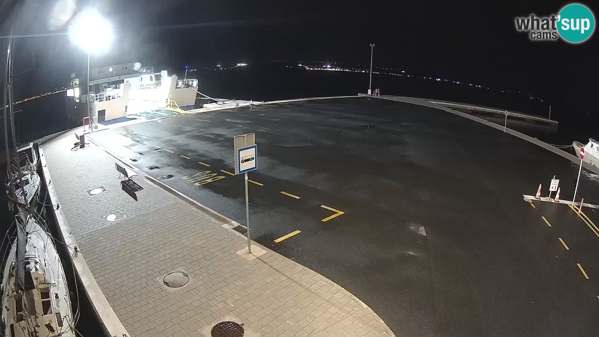 Tkon v živo – trajekt – Dalmacija – Hrvaška